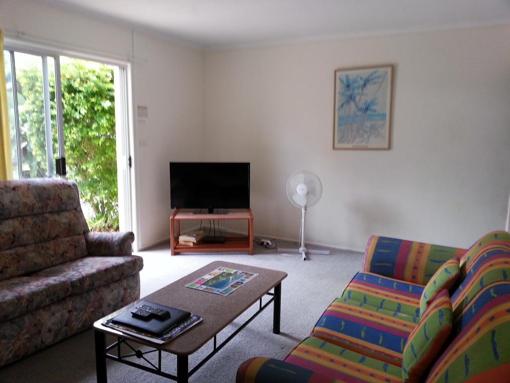누사빌 Sandy Court Holiday Units 모텔 객실 사진